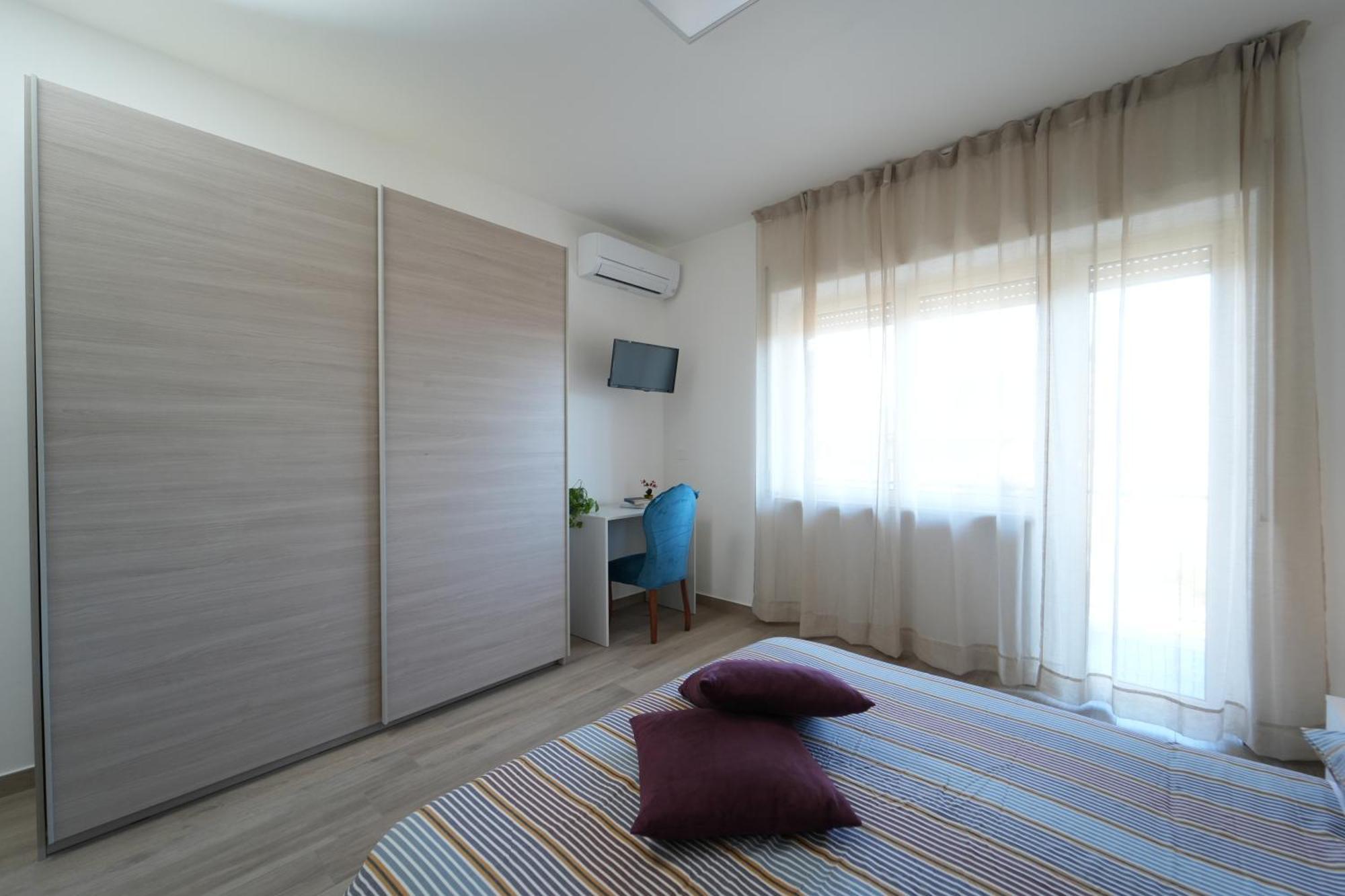 Panorama Vesuvius Affittacamere Guesthouse With Lift Near To Subway In Napoli Center Zewnętrze zdjęcie