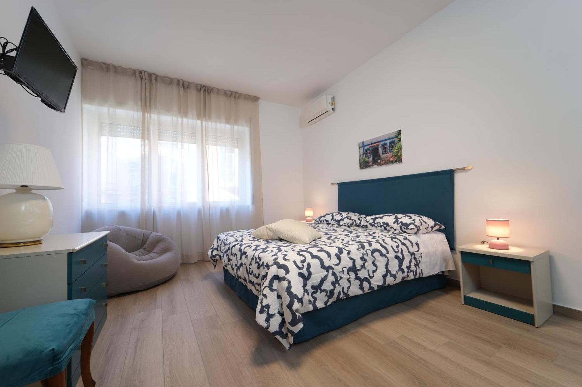 Panorama Vesuvius Affittacamere Guesthouse With Lift Near To Subway In Napoli Center Zewnętrze zdjęcie