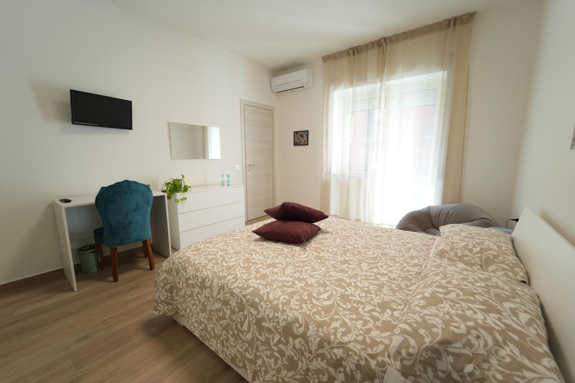 Panorama Vesuvius Affittacamere Guesthouse With Lift Near To Subway In Napoli Center Zewnętrze zdjęcie