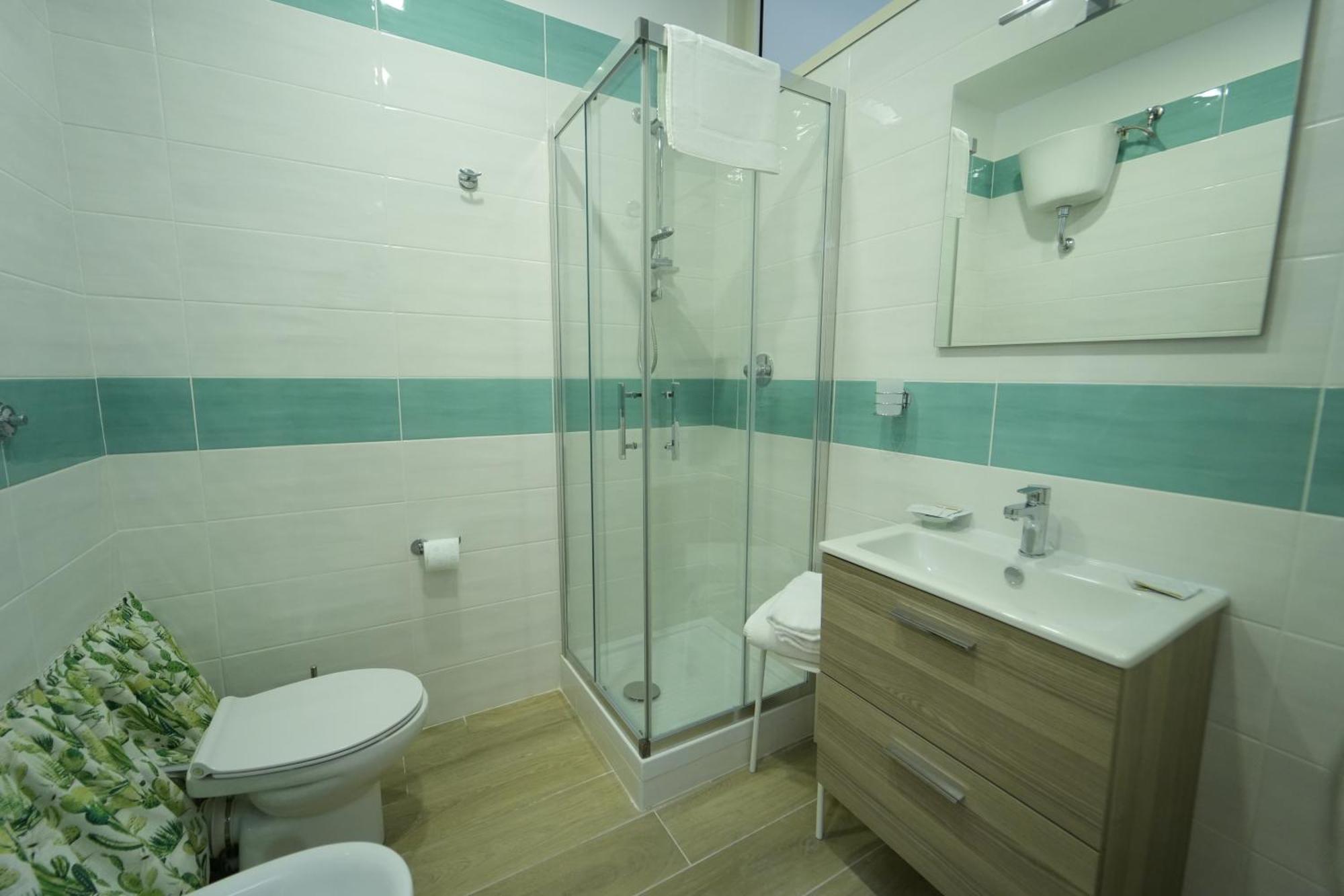Panorama Vesuvius Affittacamere Guesthouse With Lift Near To Subway In Napoli Center Zewnętrze zdjęcie