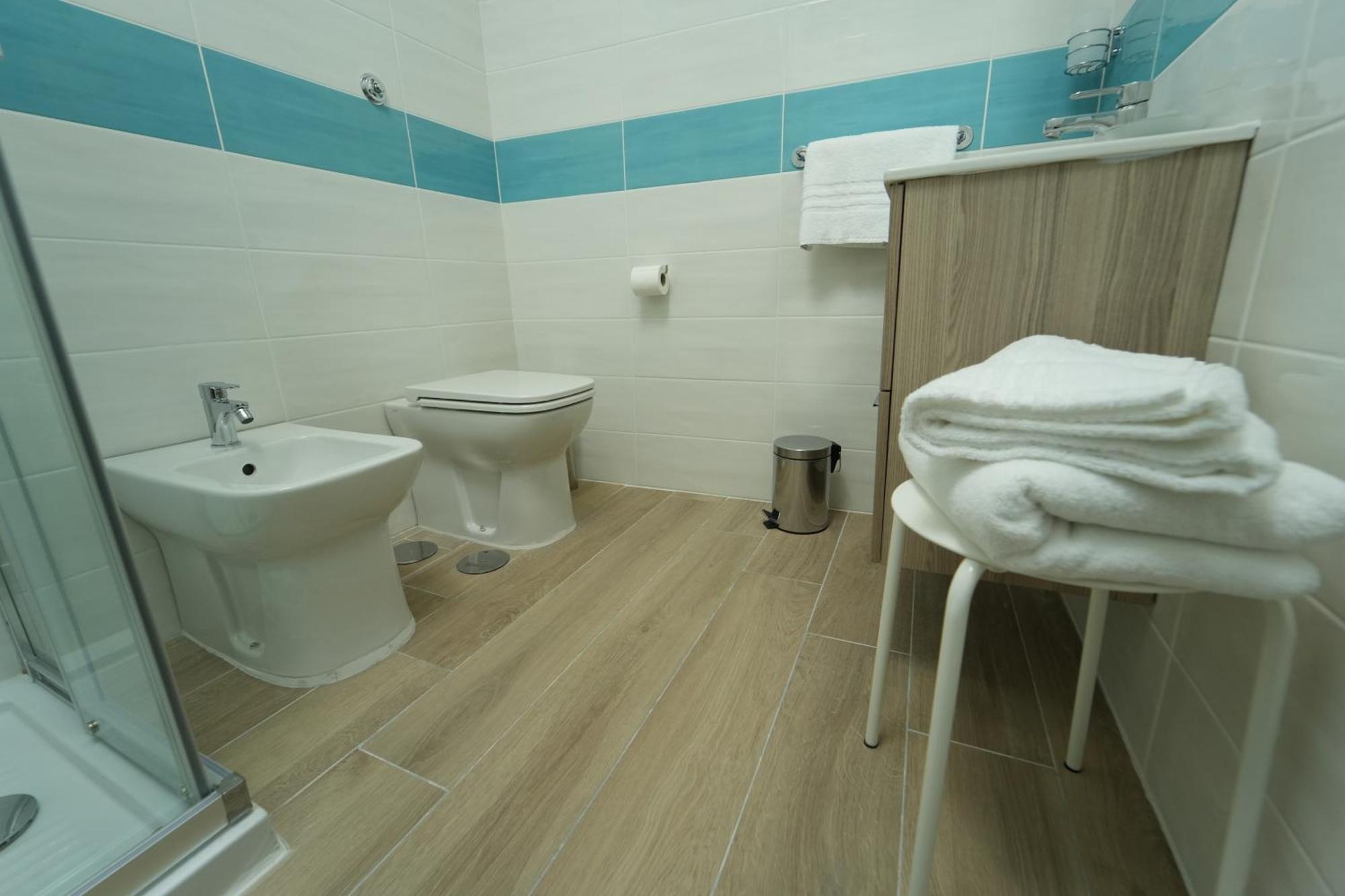 Panorama Vesuvius Affittacamere Guesthouse With Lift Near To Subway In Napoli Center Zewnętrze zdjęcie