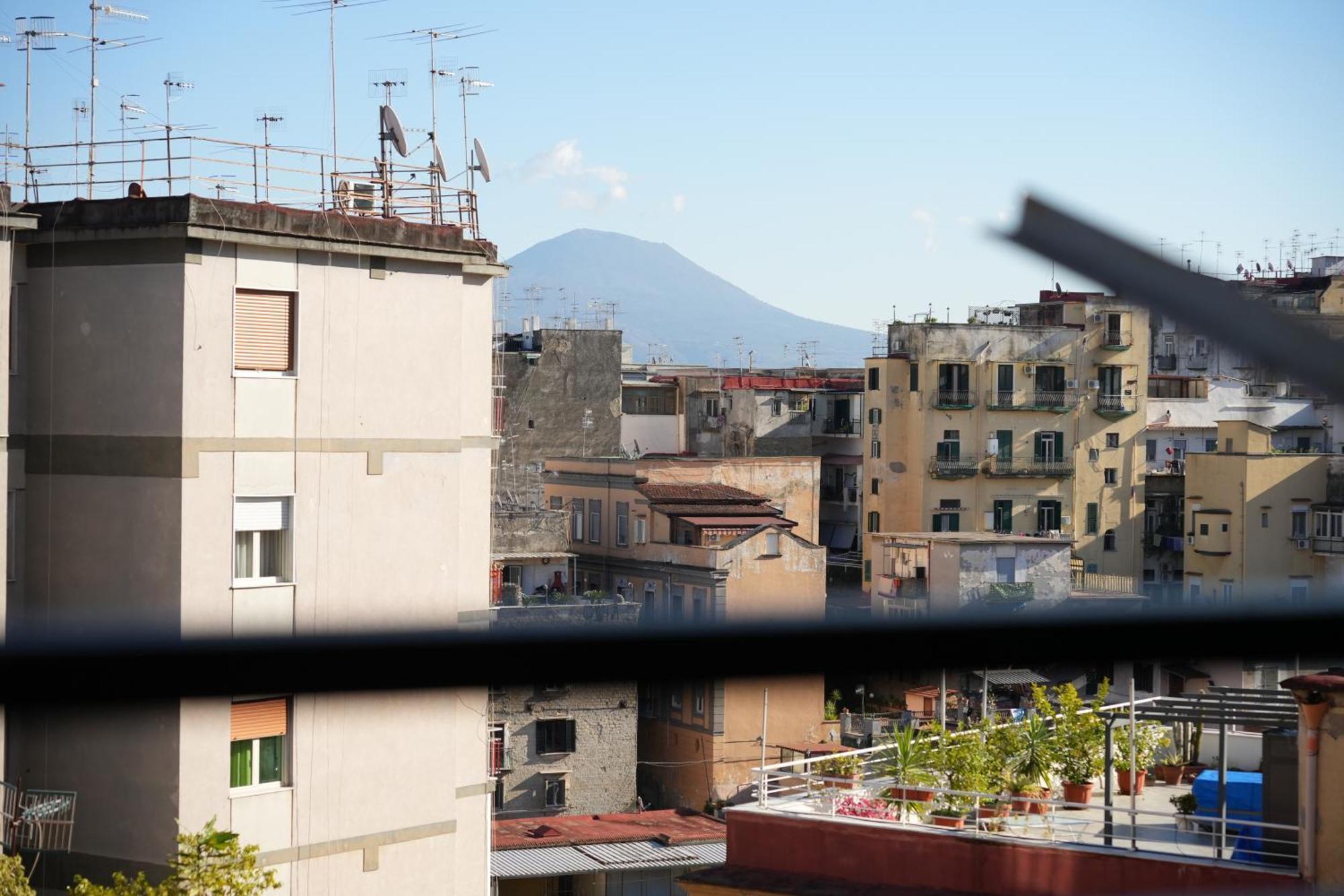 Panorama Vesuvius Affittacamere Guesthouse With Lift Near To Subway In Napoli Center Zewnętrze zdjęcie